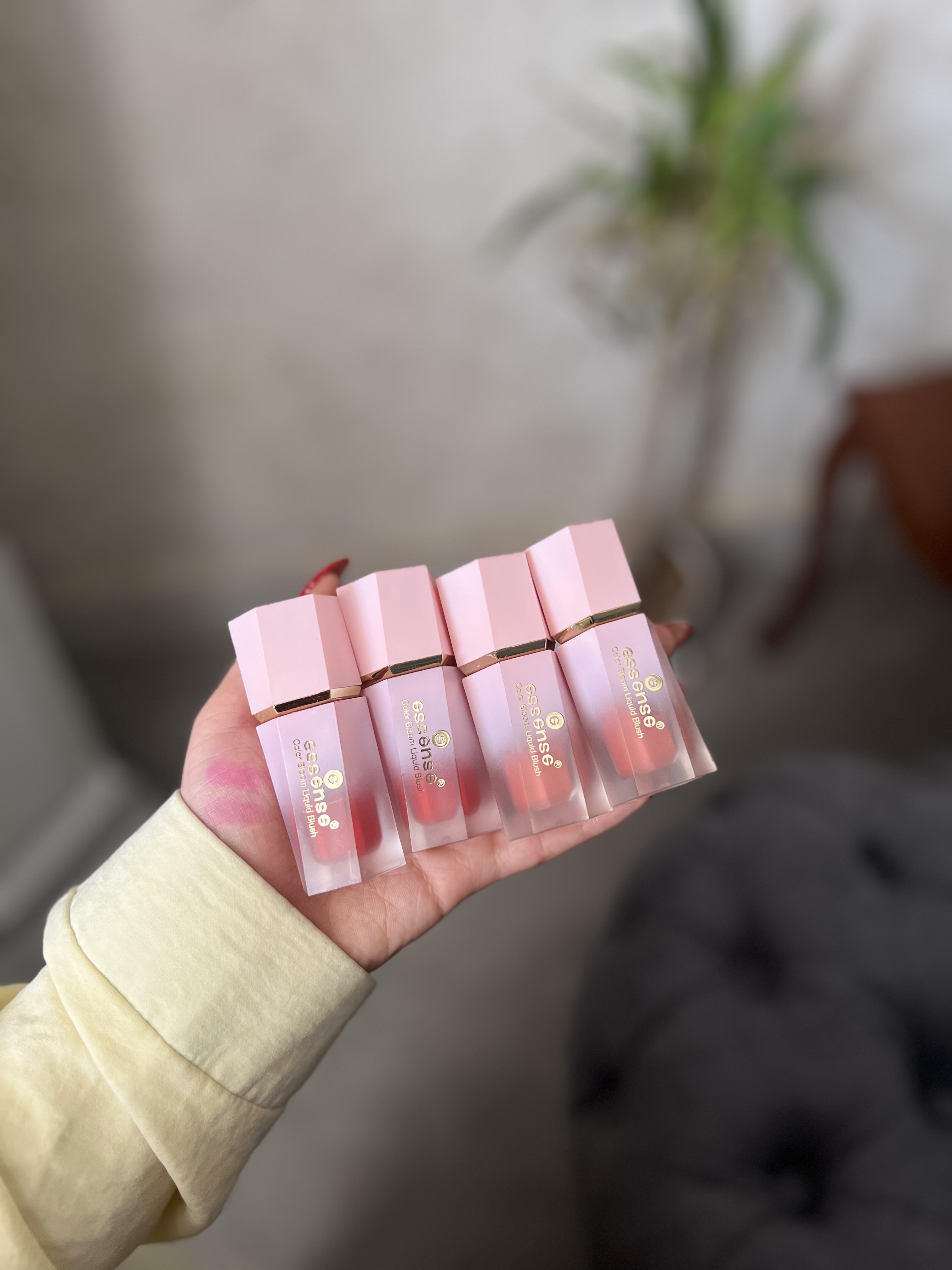 رژگونه پددار طرح شگیلم اسنس🎀❤️