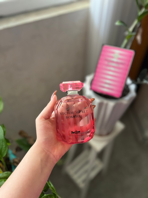 ادکلن ویکتوریا سکرت بامشل🎀