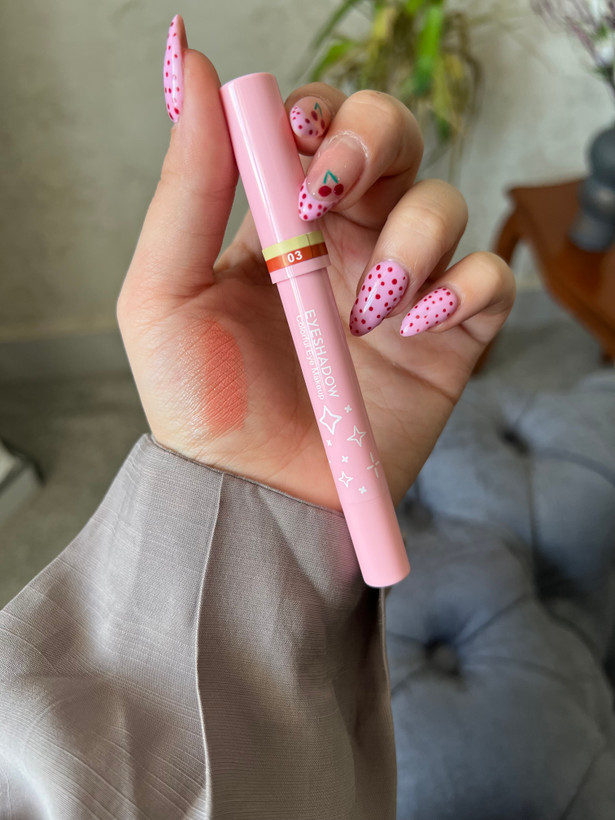سایه استیکی دراگون👱🏻♀️🥥