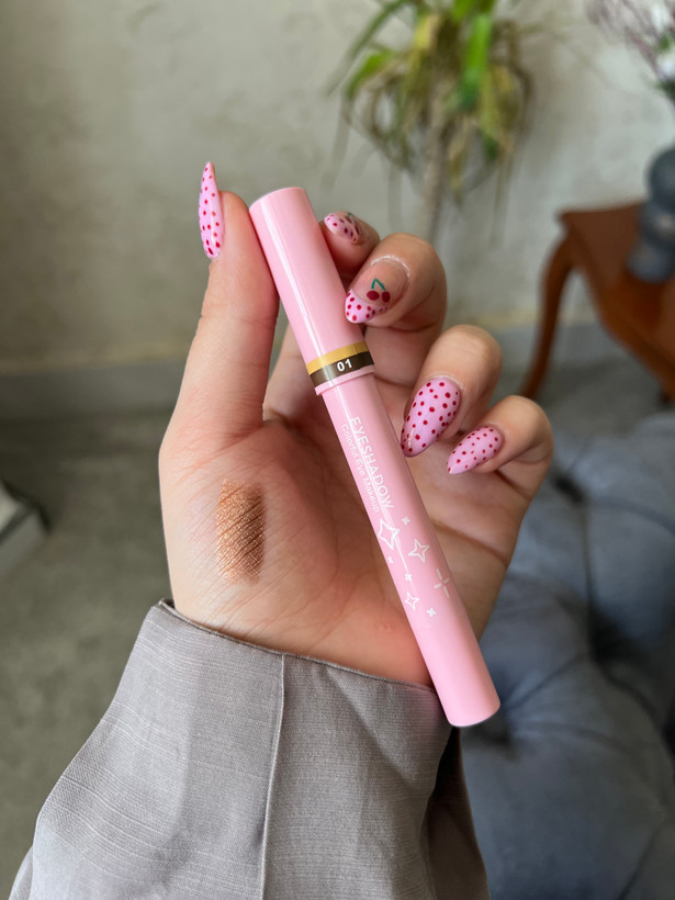 سایه استیکی دراگون👱🏻♀️🥥