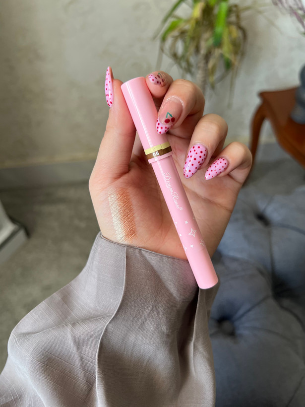 سایه استیکی دراگون👱🏻♀️🥥